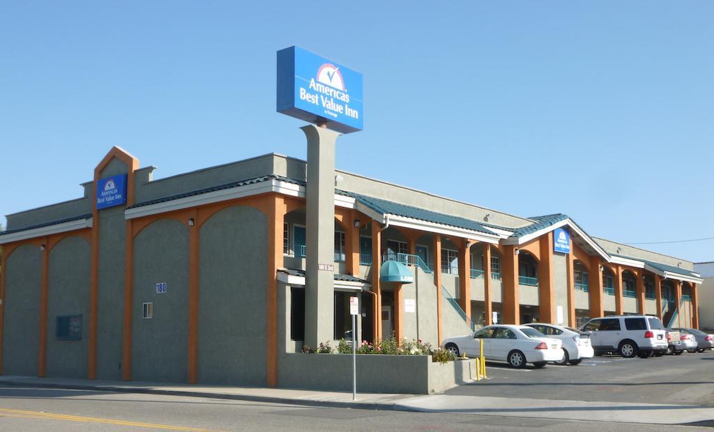 Americas Best Value Inn Corona Exteriör bild