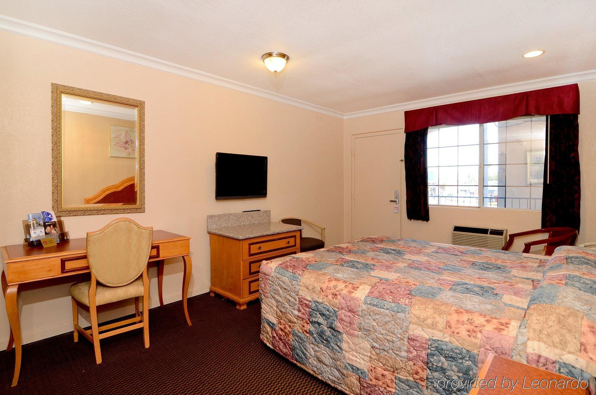 Americas Best Value Inn Corona Rum bild