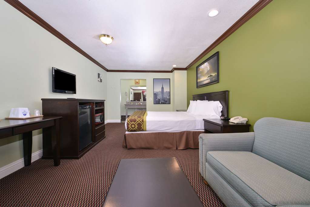 Americas Best Value Inn Corona Rum bild