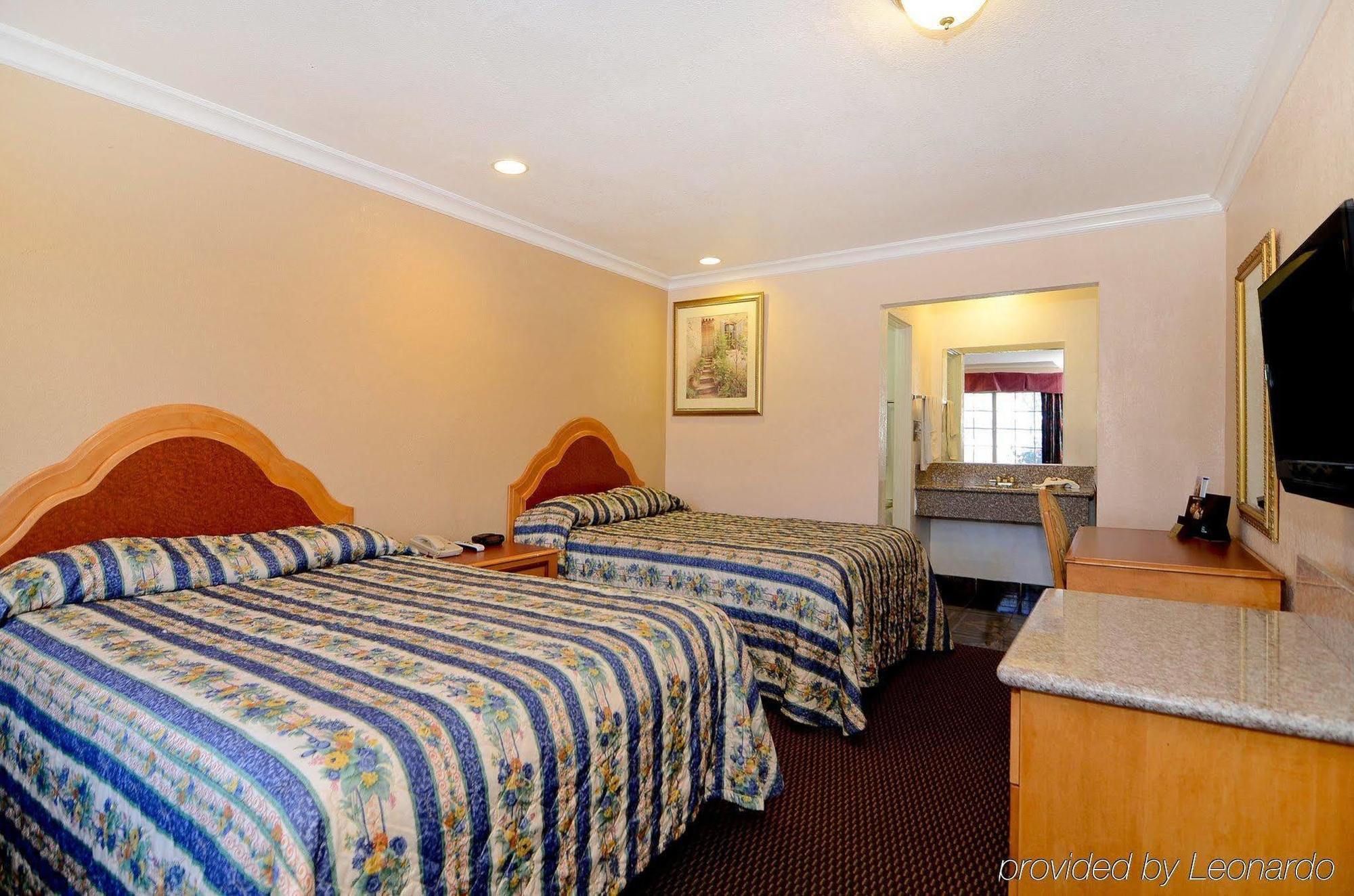 Americas Best Value Inn Corona Rum bild